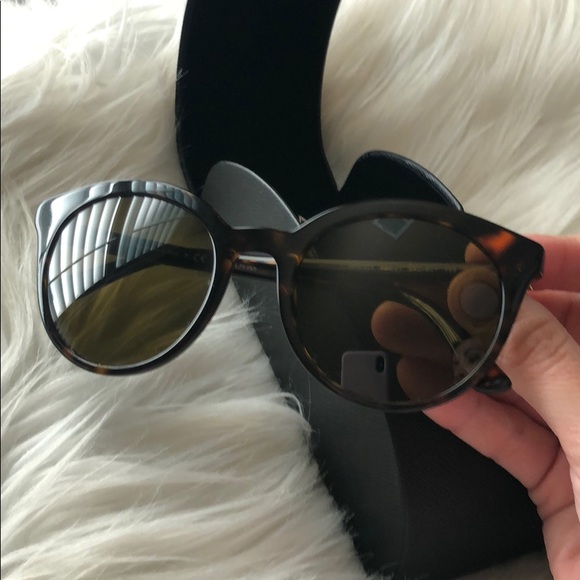 New! Women’s PRADA SPR 02X Sunglasses - Picture 8 of 9
